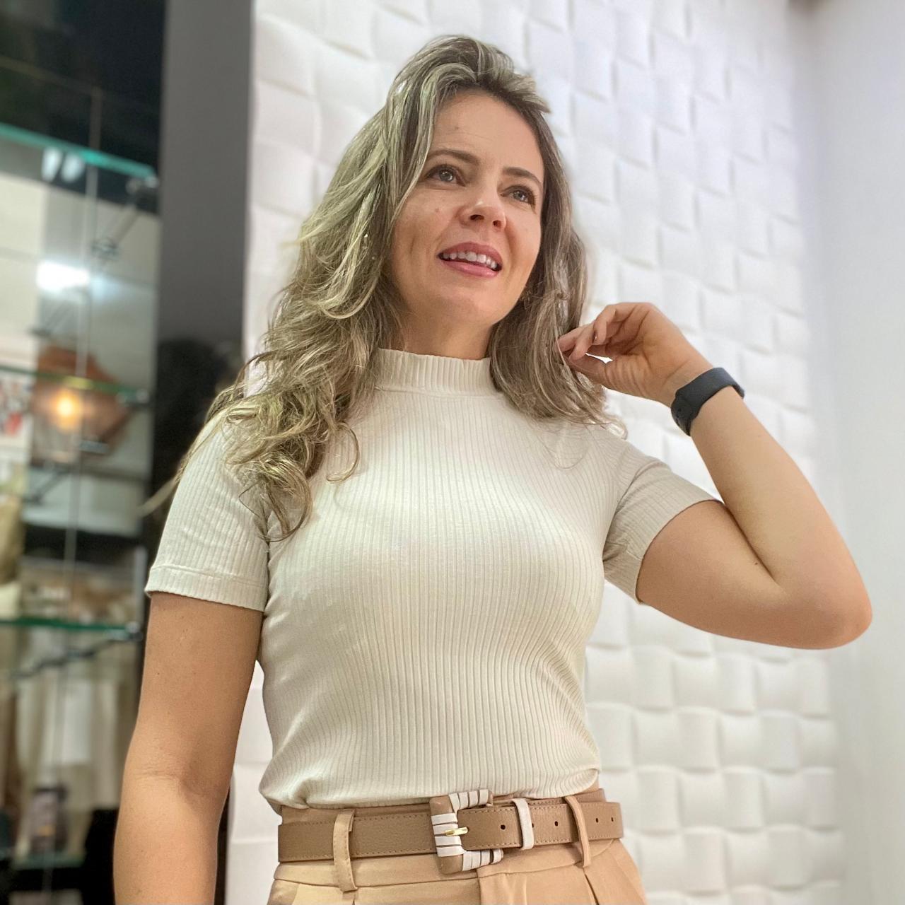 Blusa Gola Alta